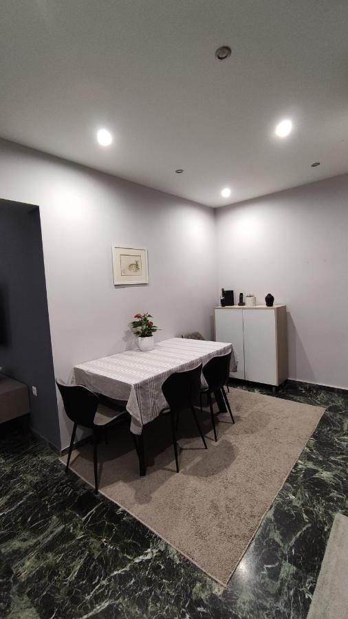 Two Bedroom Apartment In Ateny Zewnętrze zdjęcie